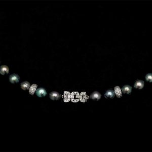 Black Buckle Pearl Necklace with 2 Rondels