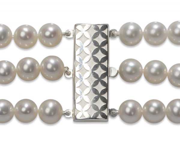 Checked Triple Strand Necklace Pearl Clasp