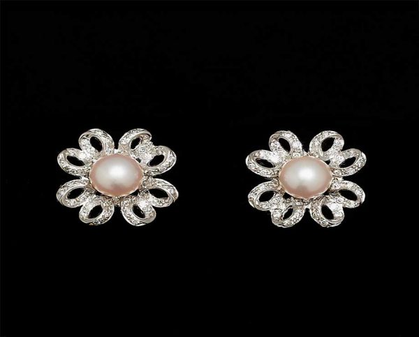 Flower Pearl Earrings