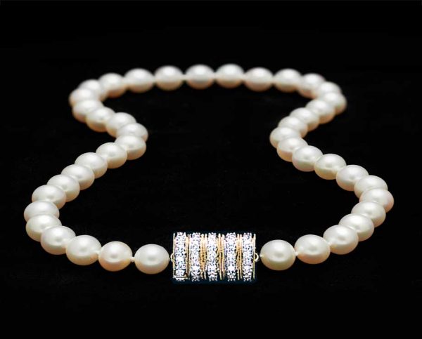 Freshwater Pearls with Five Rondels Clasp