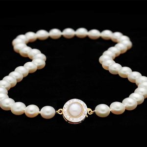 Necklace with Double Sided Diamond Pearl Clasp