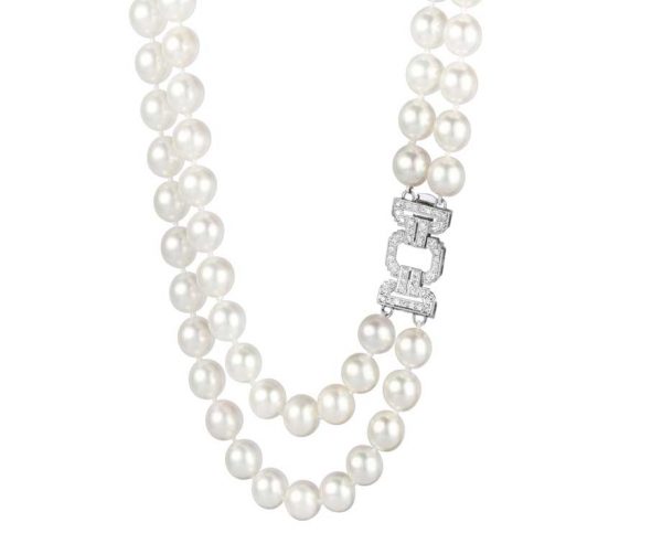 White Side Buckle Pearl Necklace