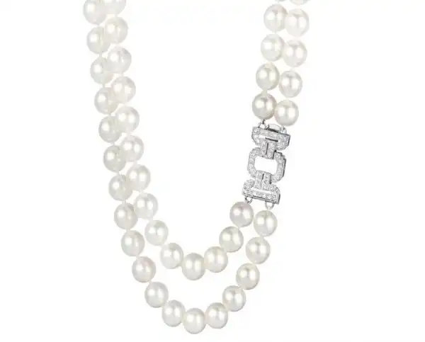 White Side Buckle Pearl Necklace