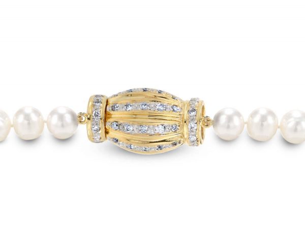 Pearl Bracelet Gold and Diamond Barrel Clasp