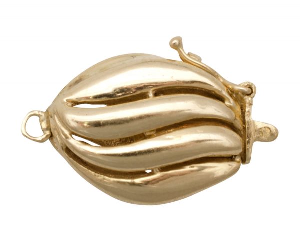 Oval gold pearl bracelet clasp
