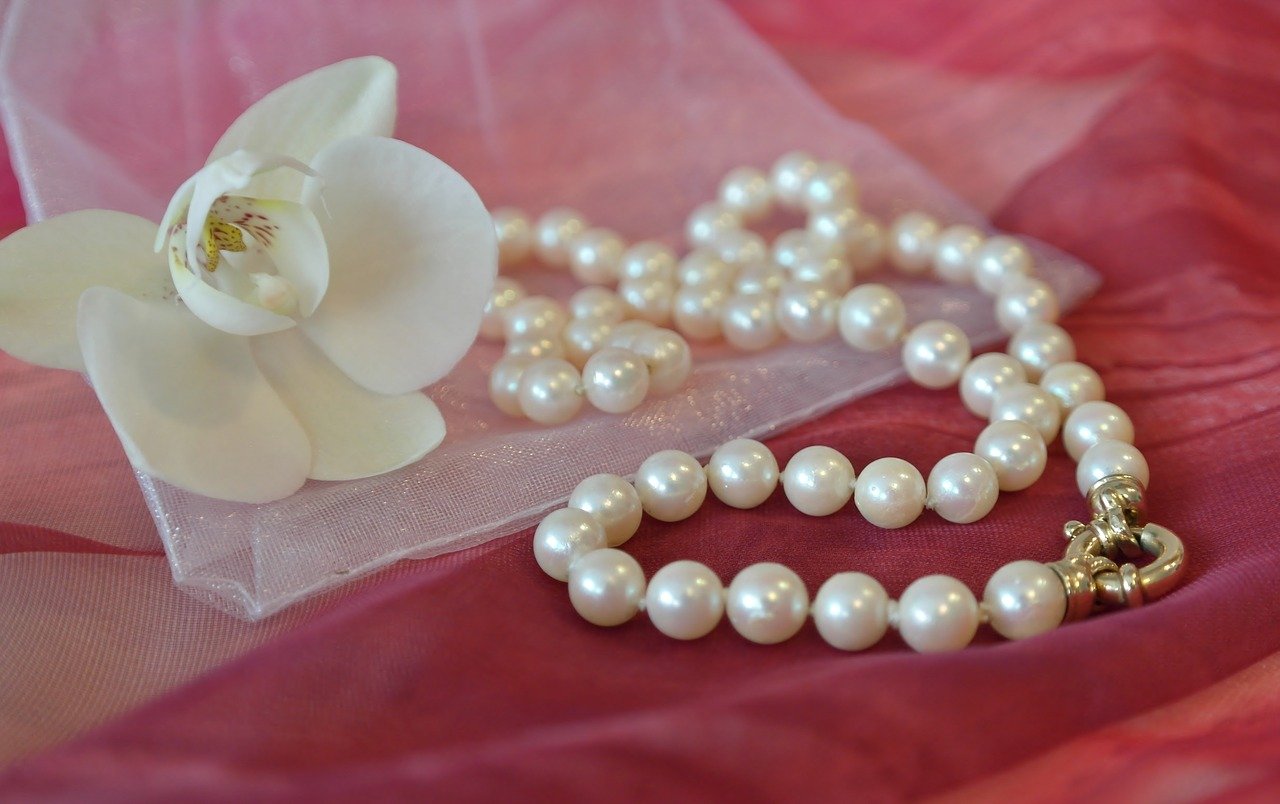 restringing pearl necklace